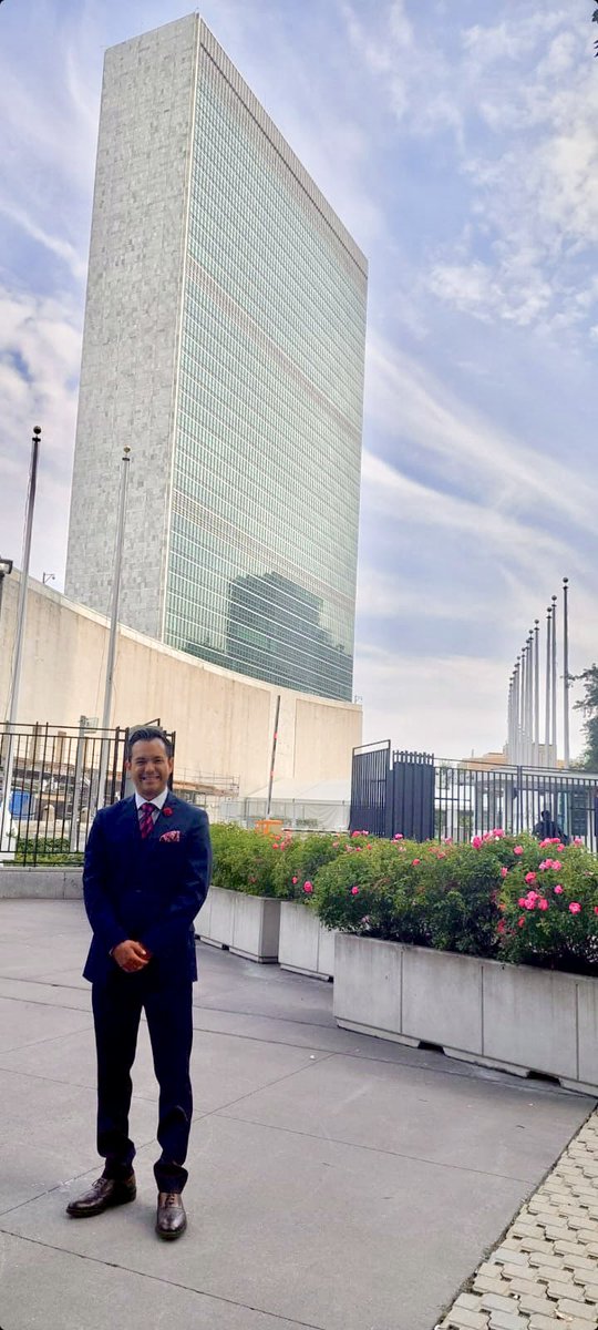 jesalsaga's tweet photo. Trajimos las demandas de los trabajadores del Sindicato hasta la máxima instancia de la Organización Internacional del Trabajo, de la Organización de las Naciones Unidas, en donde recibí el "Doctorado Honoris Causa" por la lucha para recuperar el trabajo y los derechos dela gente https://t.co/t2kO82NKu8