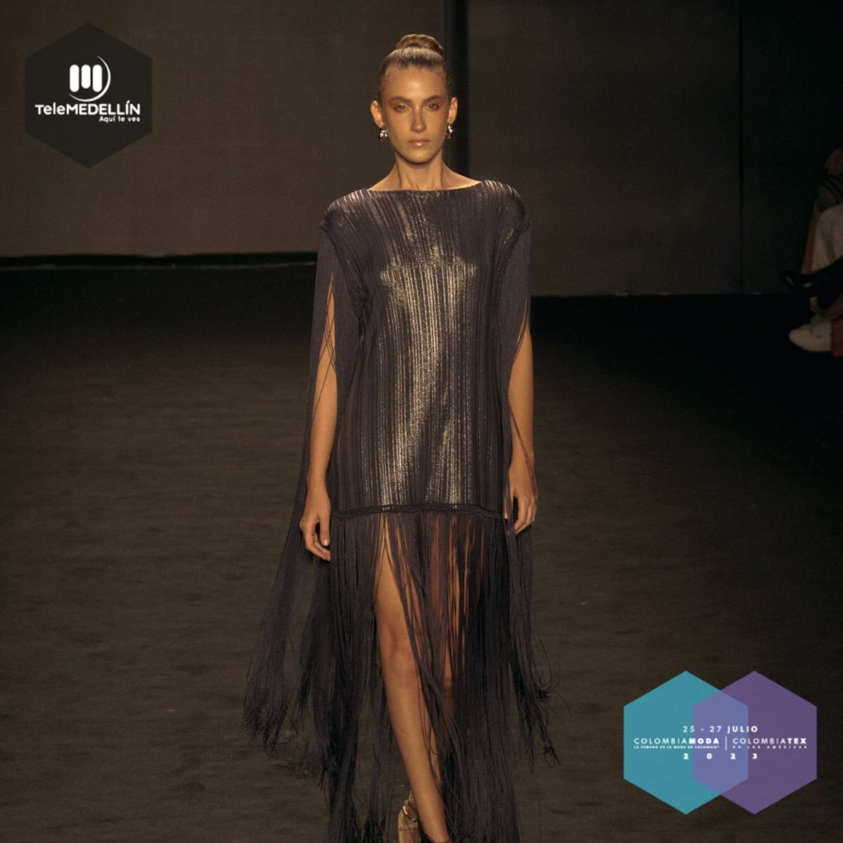 Telemedellin's tweet image. Elegancia + moda vanguardista = una pasarela inolvidable 😍. 

Así se vivió la pasarela Origen por Bless en #Colombiamoda2023 + #Colomibiatex2023 🧵.

Conoce cada detalle de la semana de la moda en telemedellin.tv/especiales/col…   

#TMEsModa