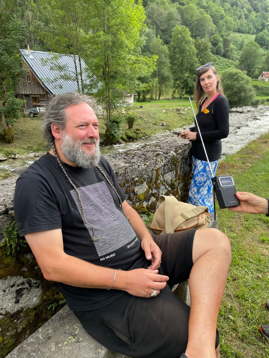 ParkdaleRadio's tweet photo. DISCO 3000 is on air right now in Aulus-les-Bains France.
Broadcasting live on 87.5FM from @camp_fr 24/7 over the next 5 days for #FreeRadioPyrenees
Lots more DISCO 3000 throughout the week and a whole slew of beautiful content from everyone here https://t.co/fziFZM5E6e