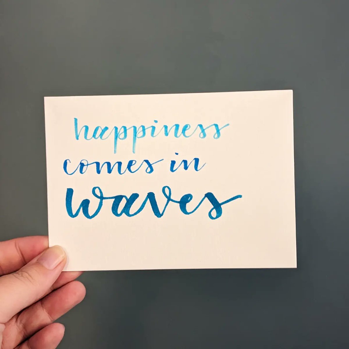 acornishgeek's tweet image. Happiness comes in waves #LettersInMyStyle 

Happiness also comes in @penteluk twin brush pens 🤓