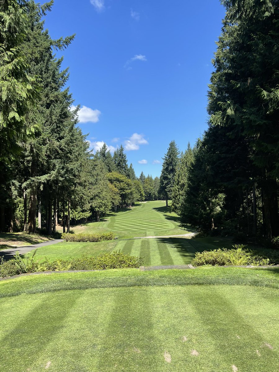 Prep work is done and the team has Sahalee dialed in for Men’s Invitational! Weather looks perfect for a great tournament!