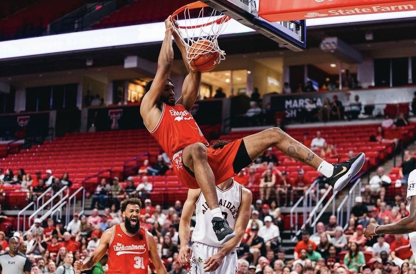 Archiebang5's tweet photo. My guy @_CapitalCeez had a great run @thetournament helping his team get to Lubbock regional final! Avg 8.3 PPG, 10.3 RPG, 1.3 SPG, 1 BPG on 50% FG🎯 1st in off rebs (17) 2nd in total rebs (31) &amp; 3rd avg off rebs (5.7) headed to @BristolFlyers in @BBLofficial 🇬🇧 this year📈 https://t.co/15D9KYHMaU