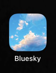 Þarna er hún. Litla vonin. Kannski einn dag fær maður boð þangað. Hver veit?