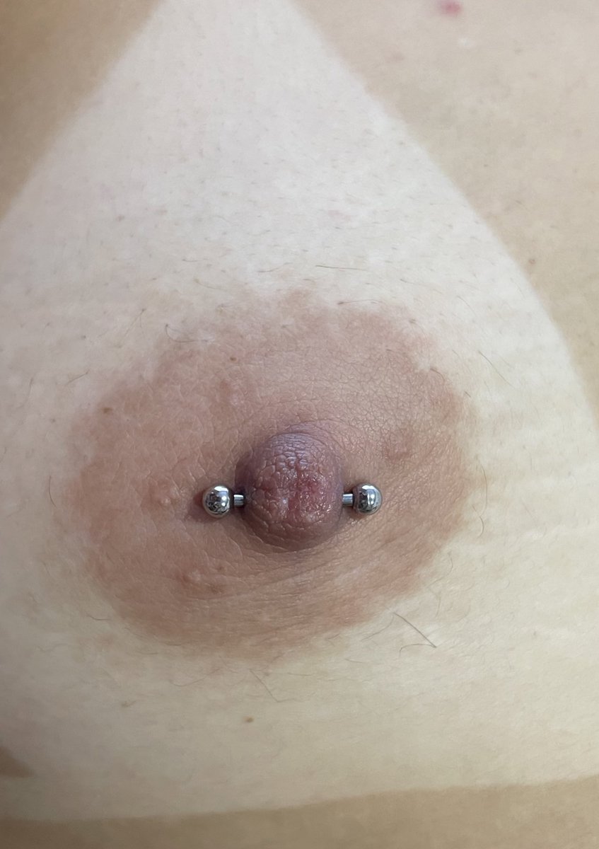 Luaapiercer's tweet photo. Combinação perfeita piercing e marquinha 🔞 https://t.co/fWyaByRih6
