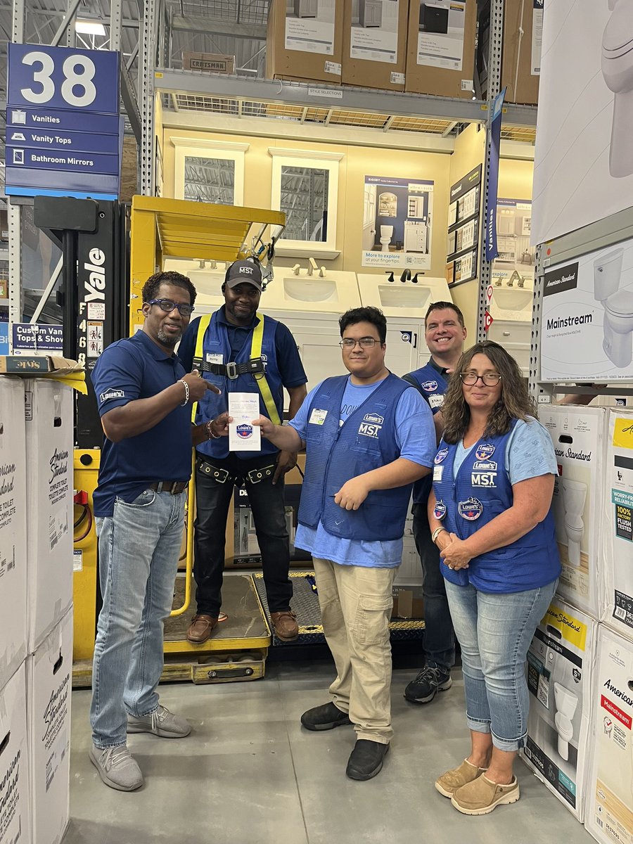 Lowes of Leesburg #3154 tweet media