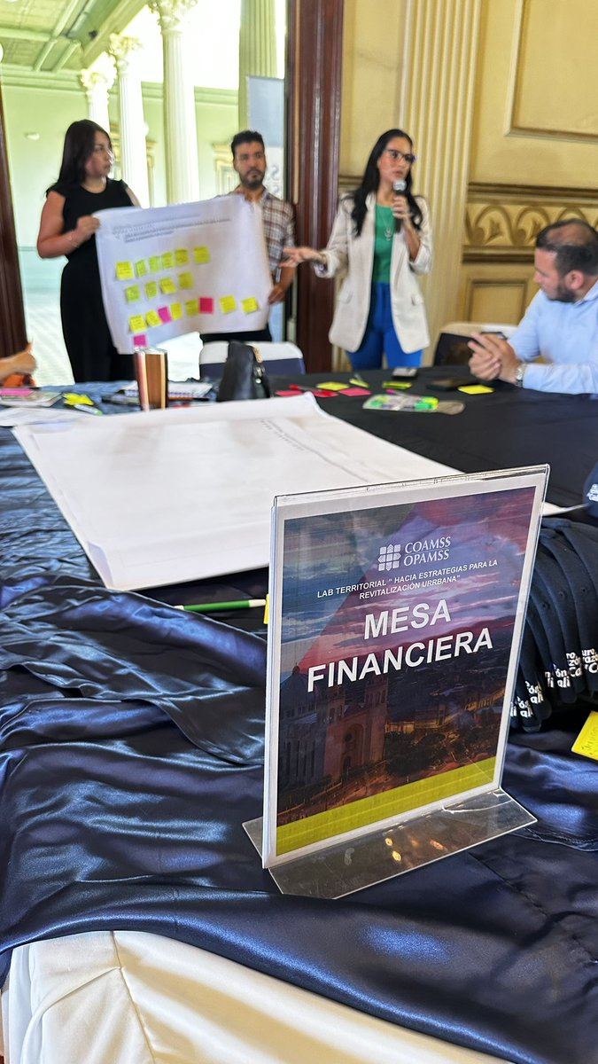 COAMSS_OPAMSS's tweet photo. En el #LABTerritorial se trabaja en un taller de discusión sobre los retos en la revitalización urbana desde los sectores financiero, infraestructura, social e institucional. 
Encuentro organizado por la OPAMSS y @USAIDES https://t.co/UWs5o2i8m3