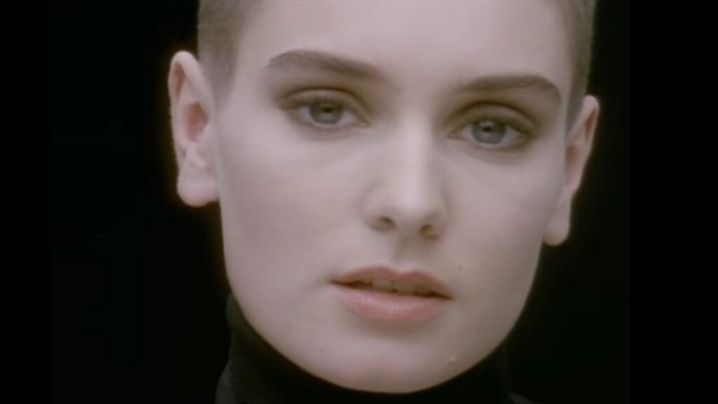decultoradio's tweet photo. #RFIDeCulto | Murió la cantante irlandesa Sinead O’Connor a los 56 años

La artista publicó 10 álbumes de estudio en su carrera.

El informe es de nuestro medio asociado Radio Francia Internacional (@RFI_Es) - https://t.co/4YbnHcBY3m https://t.co/VPJ4A0kS26