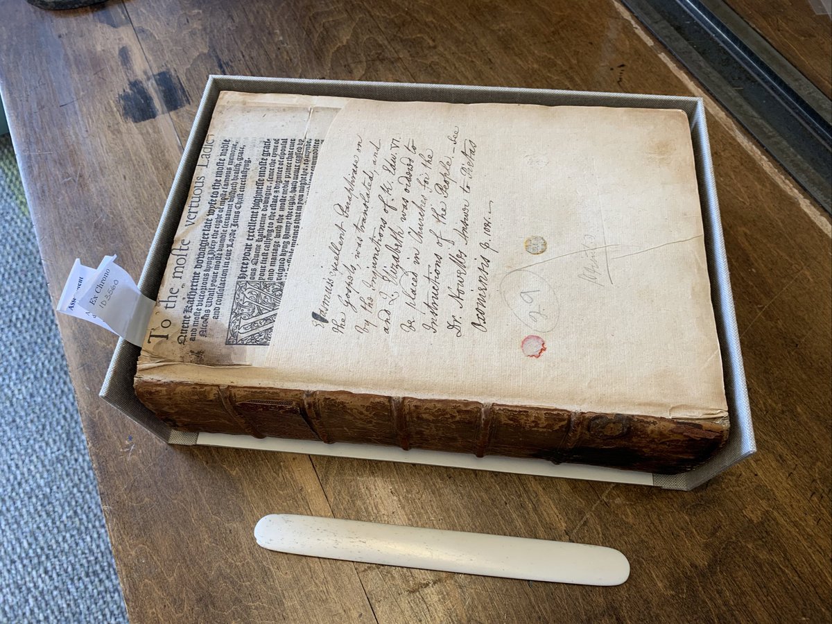 SuzanneGlemot's tweet photo. New boxes for old books ✨ #RBS2023 #rarebookschool #bookconservation #librarypreservation https://t.co/CYoAPXpgR8