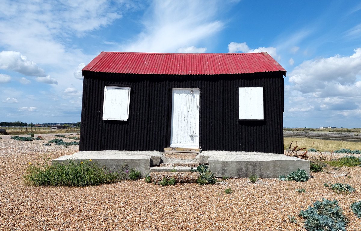 The Mother of all seashore shacks
#rye harbour today 
@1066Tweets @CyberSaffron