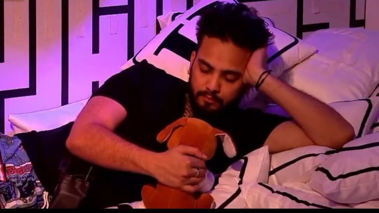 niyati_iii's tweet photo. Mai mera FD change kar rhi hu
Ab se mai Elvish or Dogu ko ship karungi ❤
#ElGu
#Abhisha
#Elvisha https://t.co/ciTnuOtTxV