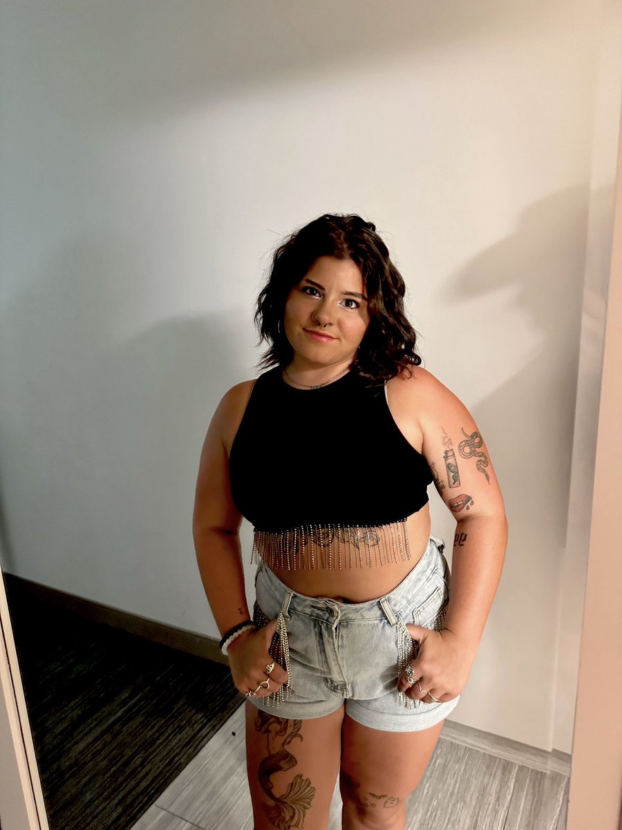 The outfits of Nashville 🖤