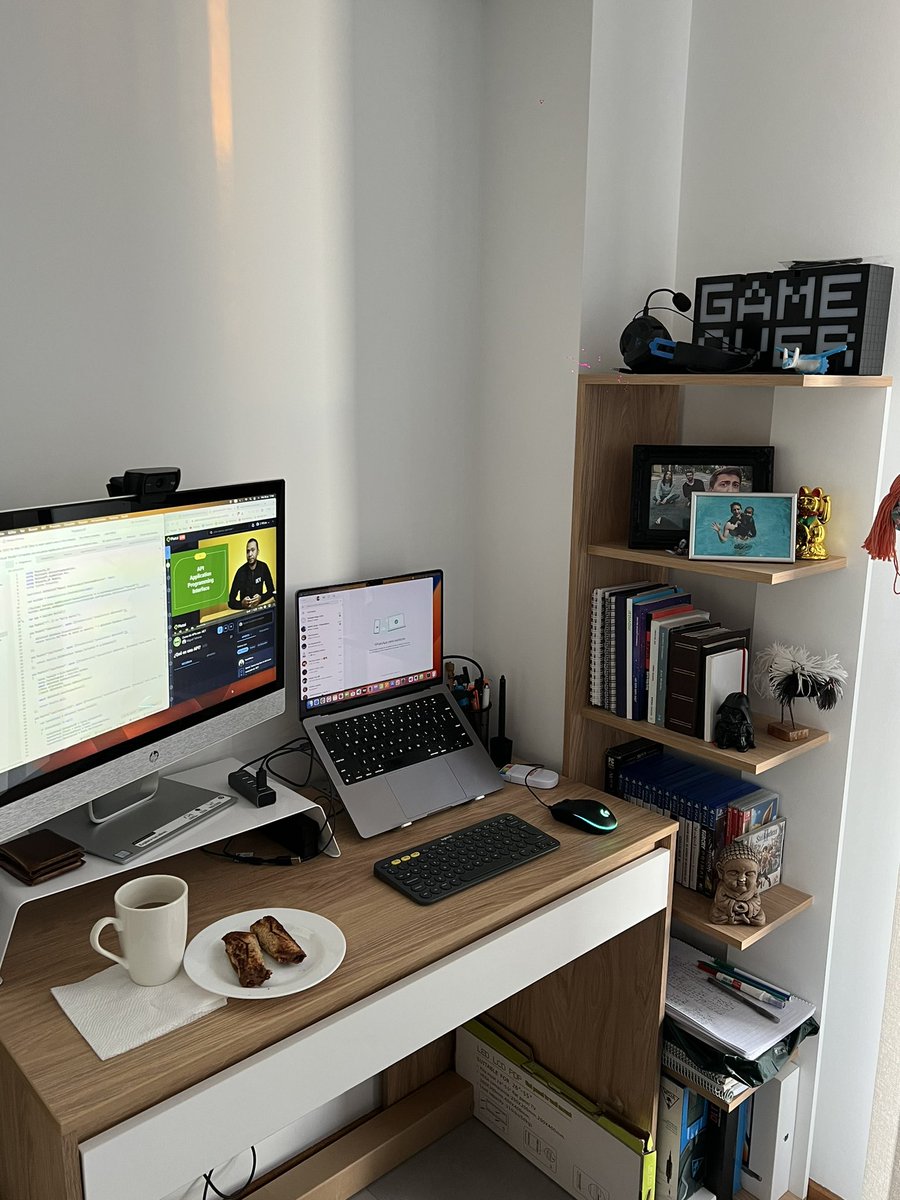 alobatox's tweet photo. Amo mi nuevo escritorio ♥️🫶🏻 https://t.co/WTDIgmVnyA