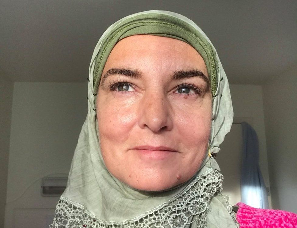 Sister Sinéad O'Conner who converted to Islam in 2018, has sadly passed. 

Announcing her conversion, she said, 'This is to announce that I am proud to have become a Muslim. This is the natural conclusion of any intelligent theologian's journey. All scripture study leads to