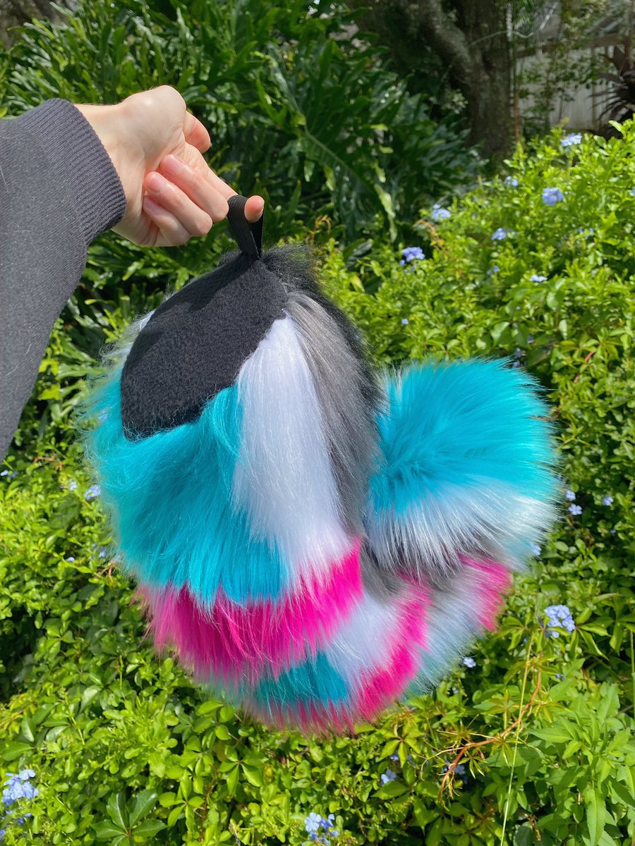 wickaneko's tweet photo. MY FIRST FURSUIT TAIL IS COMPLETE !!!! 💖
🧵 completely hand-sewn
🧵 hidden belt loop hole
🧵 elastic tag for holding/hanging
🧵 sturdy foam base + polyfil

i definitely learned A LOT making this and i’m very happy with how it came out !! #fursuit #furry #fursuitfriday #furryart https://t.co/Uy0dVSVtTp