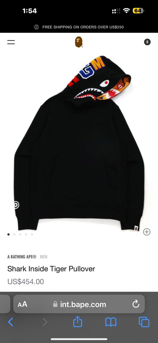 Bangerbyjevan's tweet photo. @Bangersbyking Fashion sense fucked up🤙🏻 https://t.co/4i0sMlU630