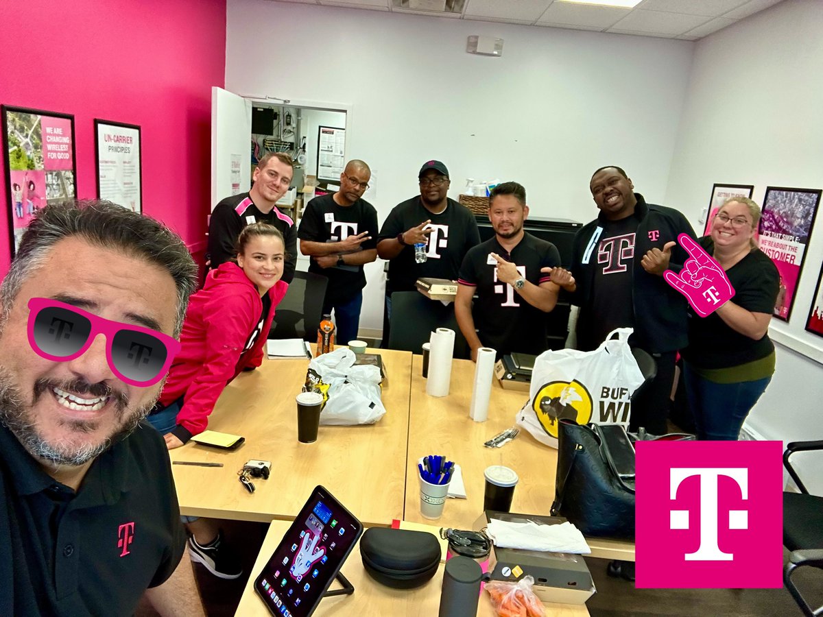 Great meeting with our @TMobile RAMs for #WestsideIsTheBestside Jax West District. Lunch and Learn in development, gap management, and elevating our performance. #FloridaNorthUnited @EddiePryor7 @JacksonTingley @ChartierDoug