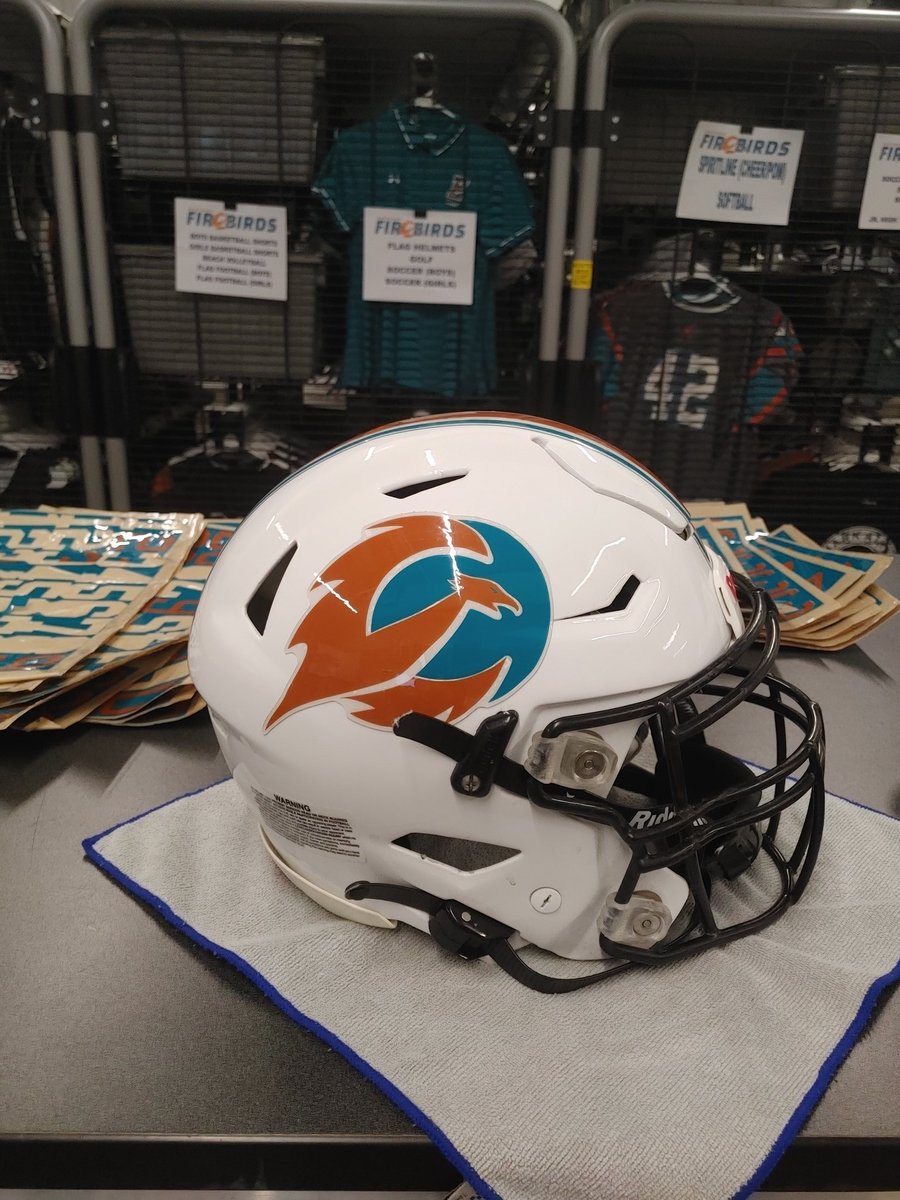 jdb3191981's tweet photo. Who's ready for Senior Media Day?  Go Birds! https://t.co/bav8OkR311