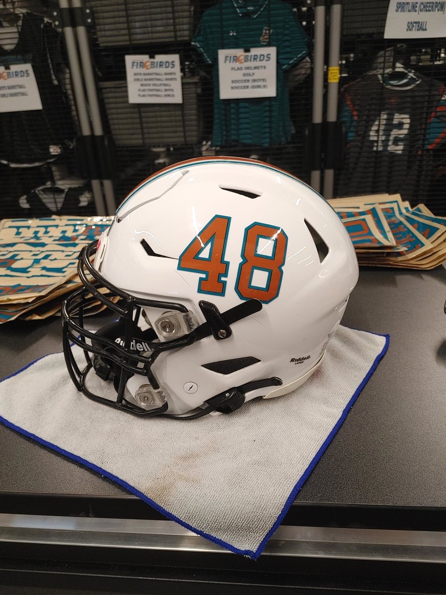 jdb3191981's tweet photo. Who's ready for Senior Media Day?  Go Birds! https://t.co/bav8OkR311