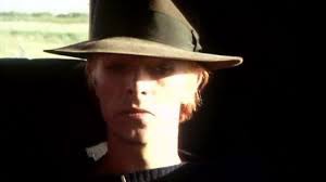 Weird_n_Gilly's tweet photo. Fancy having a bleeding wax museum out in the desert you’d think it would melt! #BowieSaid #CrackedActor https://t.co/ajUFgXyxeK