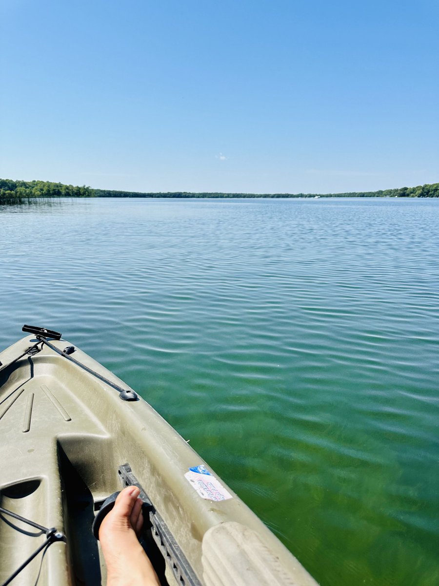 KristinGreyson's tweet photo. Heaven might be a Minnesota lake in the #Summer (maybe especially in a kayak). @mndnr #mnlakes @MNLakeliving https://t.co/fNAx0yleNt