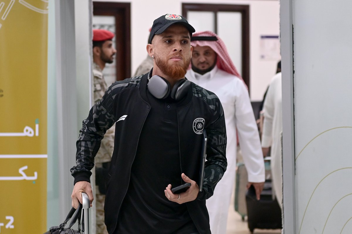 AlShababSaudiFC's tweet photo. هُـنا طائف الورد 💐 🤩 
#الشباب #يلا_شباب https://t.co/IAh0mWxUlW