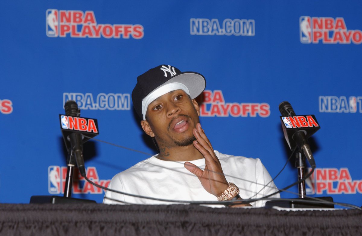 leaguefits's tweet photo. press conference style. https://t.co/pEiEQ7muDT
