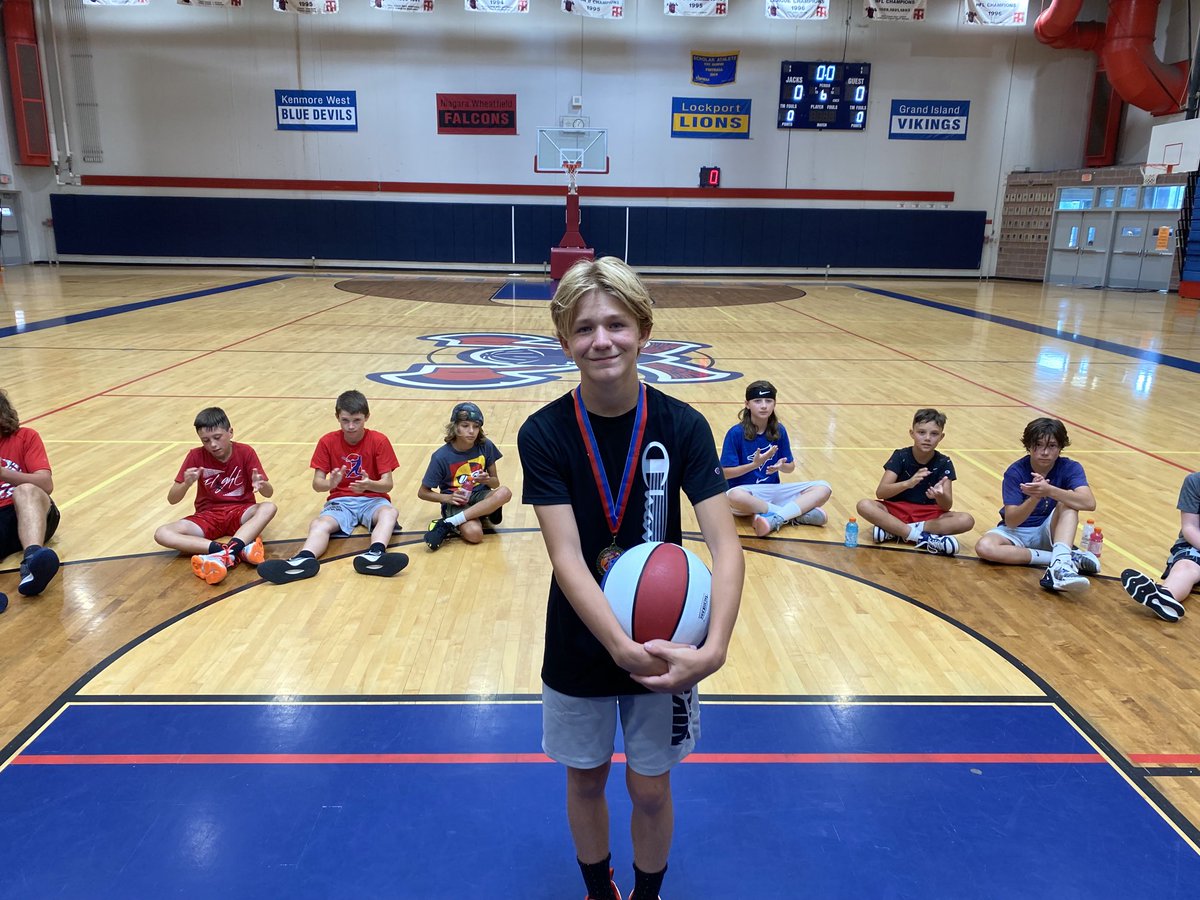 TheNTWay's tweet image. NW/Nazareth Alum and present NT Teacher and Coach spoke on the importance of Excelling as a Student to the best of your ability.
Ray Keidel earned camper of the day!
@NTYouthCenter @ntparksrec @wnyhoopmania @ByJoeKraus @NWFalconsHoops