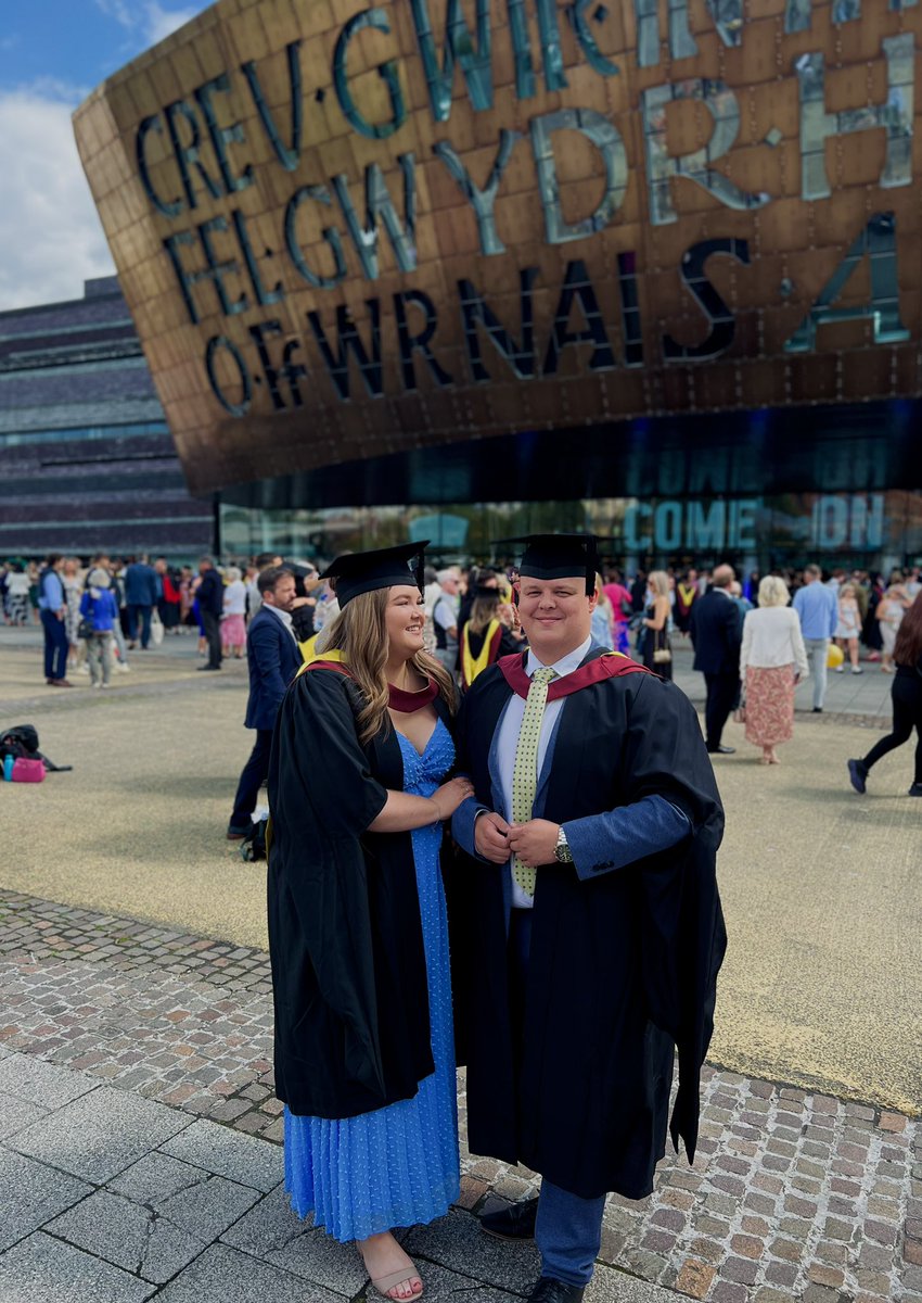 Cerys Hughes tweet media