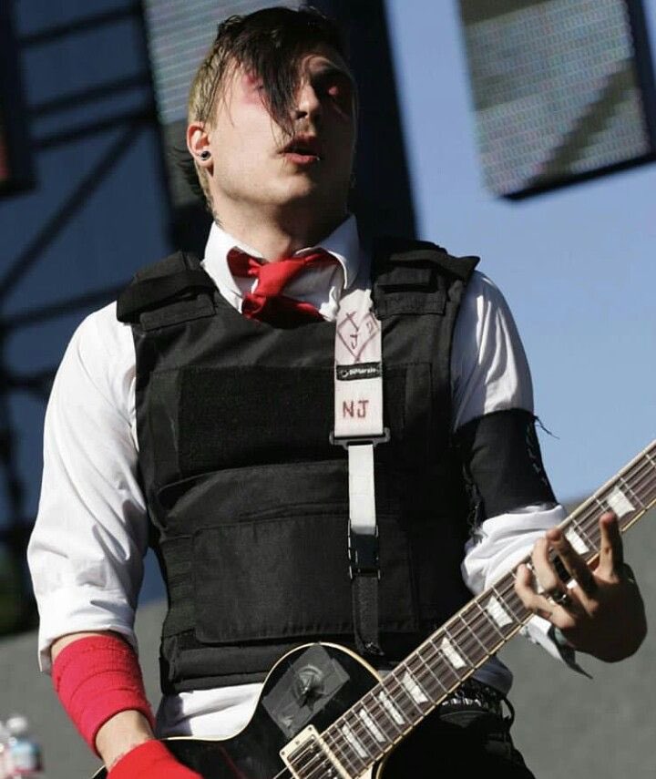 projektrevfrank's tweet image. brody dalle is what frank would like look if he were a woman: exhibit a