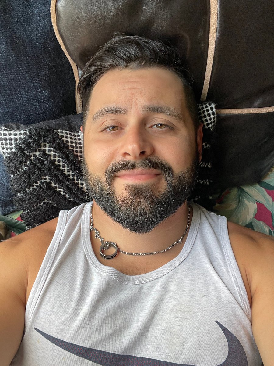 Dambro808's tweet photo. Happy humpday yinz guys ❤️😜😘 #humpday #gayman #shoulders #gymfit #gaytwitter #beardbro #bromo #gay https://t.co/MiMaChhvxY