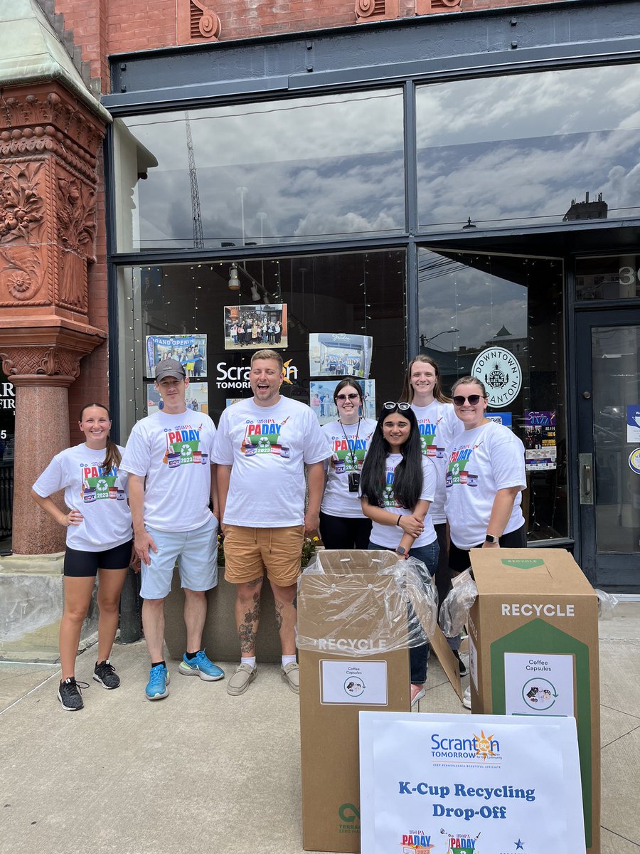America250_PA's tweet photo. Thank you to all of the #EPIC volunteers who assisted with the Community K-Pod Recycling Effort in #LackawannaCounty on #PennsylvaniaDay in support of @ABeautifulPA 

⭐ Our PA Day Volunteers at K-Pod Community Recycling, recycled 20,000 K Cups!

#EveryCounty #EveryPennsylvanian https://t.co/GJSLAUQgNU