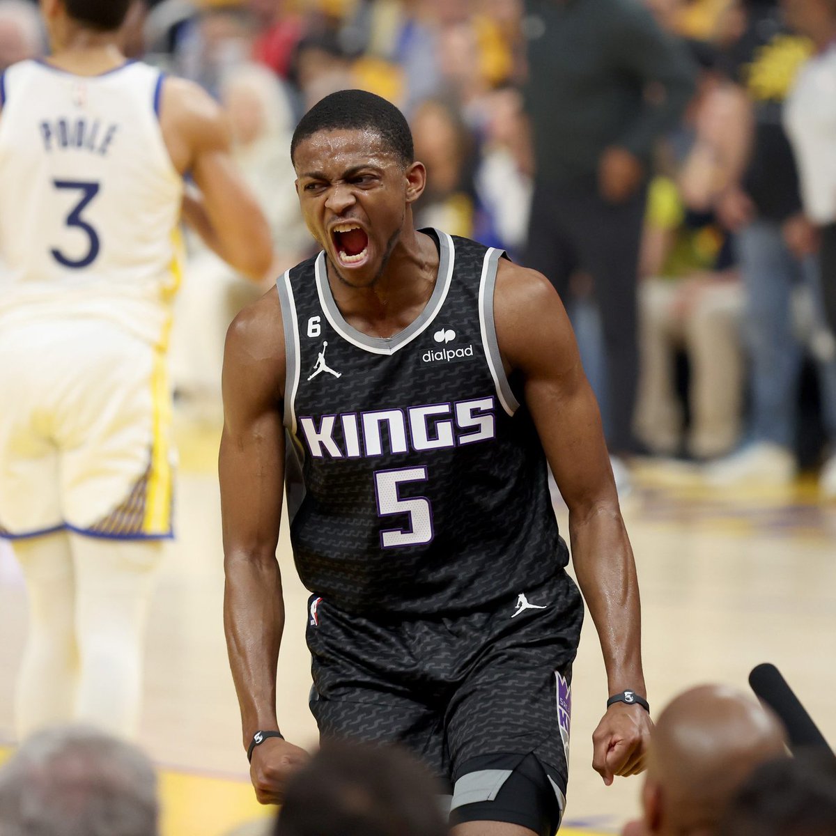 UofBasketball's tweet photo. Reminder: At 6’3 185lbs, De’Aaron Fox shot 76.5% at the rim this season while 90% of his rim FGA were unassisted

This is impossible 👍 https://t.co/pmxasZ77KL