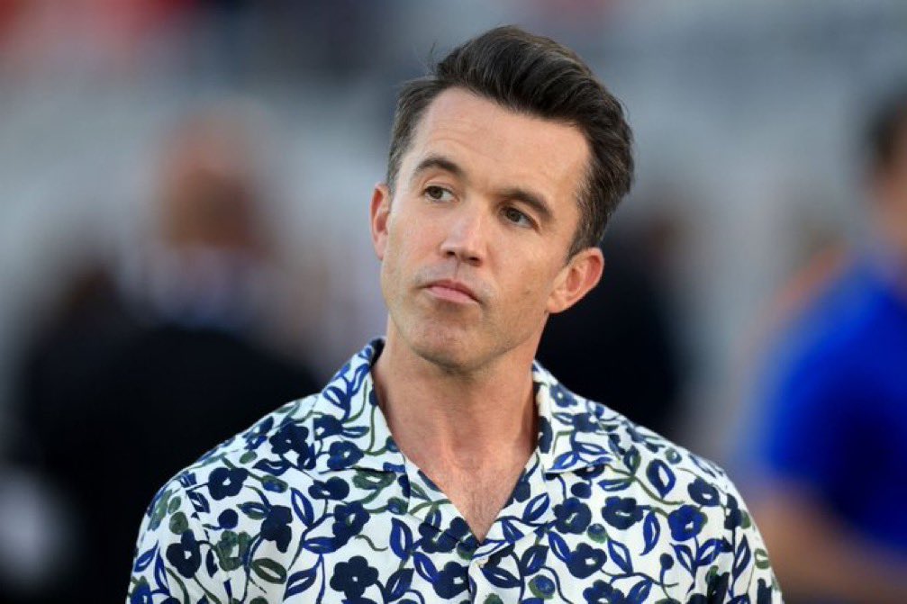 sillyboymac's tweet image. these photos are singlehandedly causing the robenaissance