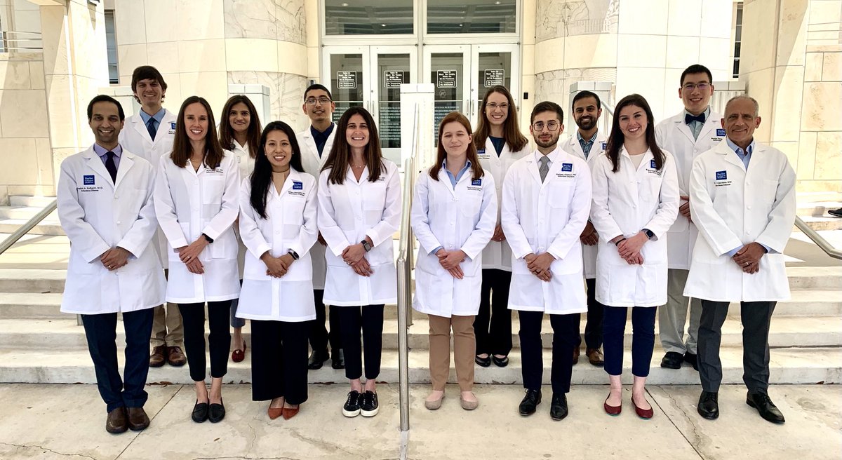 Official ⁦@bcmhouston⁩ ⁦@BCMDeptMedicine⁩ ⁦@BCMIDFellowship⁩ picture!! What a phenomenal group of bright energetic future ID docs!! Check out our fellowship program here! 👇👇👇 bcm.edu/departments/me…