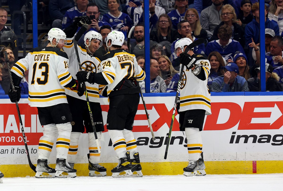 NHLBruins's tweet photo. A few of his finest 📸 

#MerciBergy https://t.co/lAQSkeRVQY