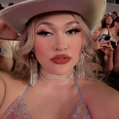 HeyItsCassie05's tweet photo. #NewProfilePic https://t.co/KGlGDQ0r7C