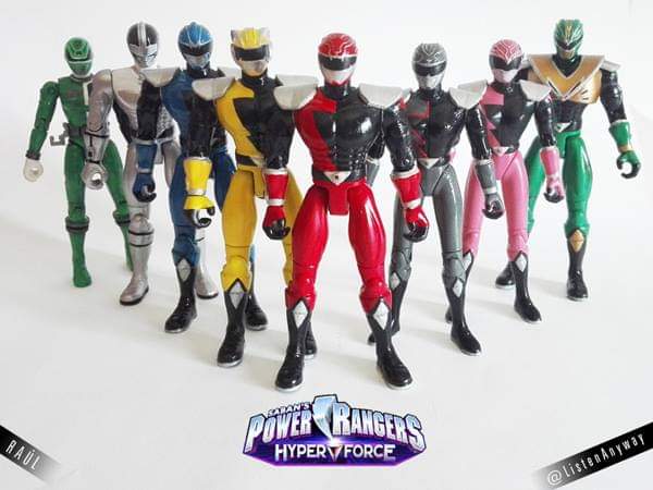 ListenAnyway's tweet image. As the Power Rangers Unlimited: HyperForce #1 one-shot is out now, what a better time to remember my custom figures, using the Time Force original 2001 figures as the base for them. 
#MMPR  #powerrangers #hyperforce #powerrangershyperforce #marvshih #vespervasquez #chloeashford