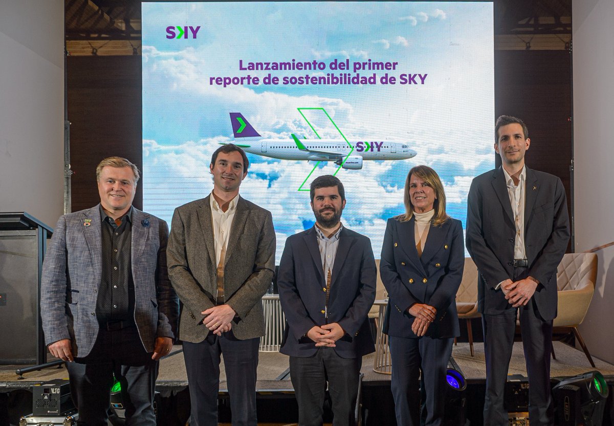 ✈️<a href="/SKYAirline_CL/">SKY</a> lanzó su primer reporte de sostenibilidad indicando que el desarrollo de tecnología, eficiencia operacional y acceso al SAF se perfilan como los mayores desafíos medioambientales de la industria aérea  
👉bit.ly/3DvN4uZ
<a href="/Agencia__SE/">AgenciaSE</a> <a href="/AeronauticaCL/">Junta de Aeronáutica Civil</a>
