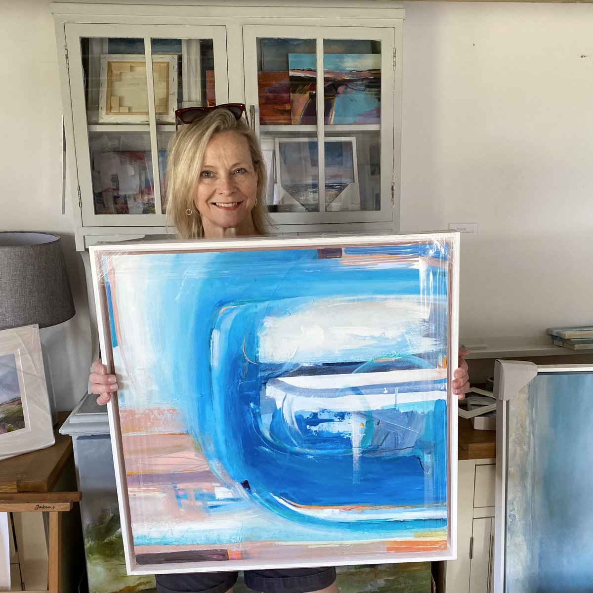 TraceyRossArt's tweet photo. Delighted my abstract painting is now on display as part of the Holt Art Prize. The shortlist exhibition ends Saturday 29th July at Glandford Studios, Manor Farm Barns, Glandford, Nr Holt, NR25 7JP. Opening times daily between 10am and 5pm. #traceyrossartist https://t.co/KyVxk4uY5p