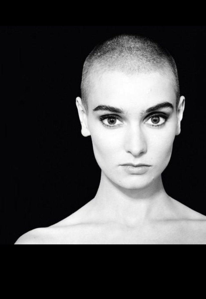 I met Sinead O'Connor all the way back in 1990. Ferocious fearlessness wrapped up in a teeny frame - and those eyes.....incredible. RIP 💔 #warriorprincess #inspirationalwomen @SineadOConnor