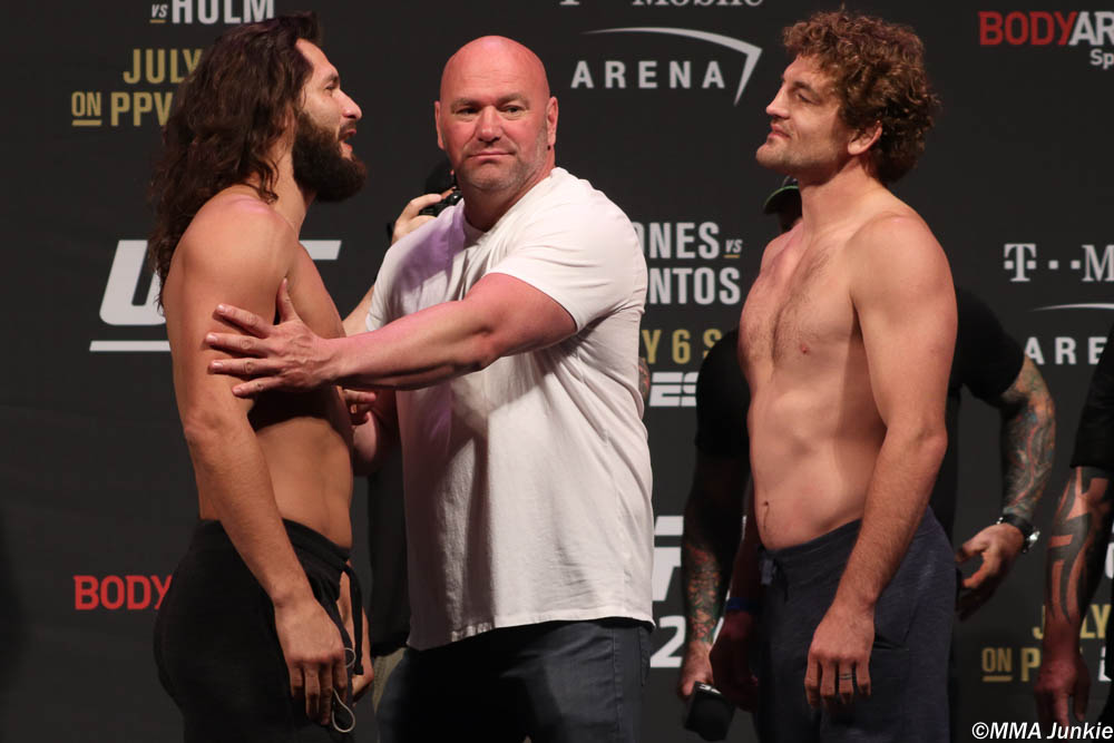 Per sources, Jorge Masvidal and his Gamebred promotion offered Ben Askren a contract for a boxing match between the two. 

Askren responded saying, “Not no but absofuckinglutely not.” https://t.co/quC6cmNrAV