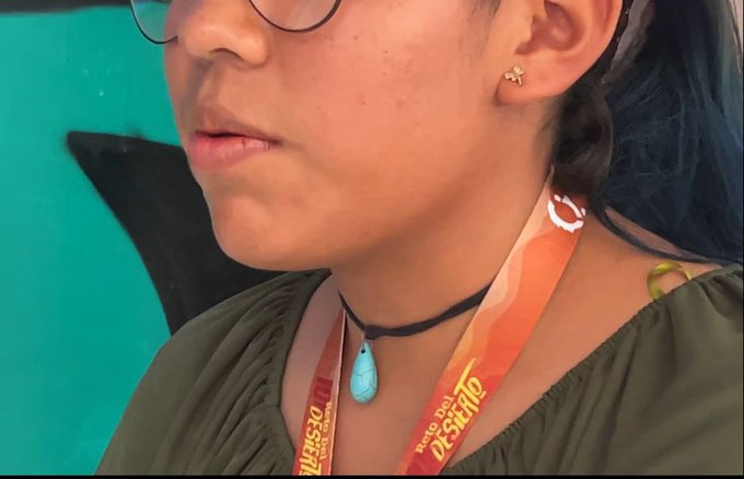 DIF_NMX's tweet photo. ¡Marlene llegó a Durango! 🎒 ✈️🙌🏻
Para continuar con su preparación y construir su futuro, la adolescente de 17 años que vivía en #CAHONI, viajó a la entidad para realizar su servicio social, tras obtener una beca en el Centro de Estudios de Coahuila.
@nurifernandeze https://t.co/2BvwYmSycB