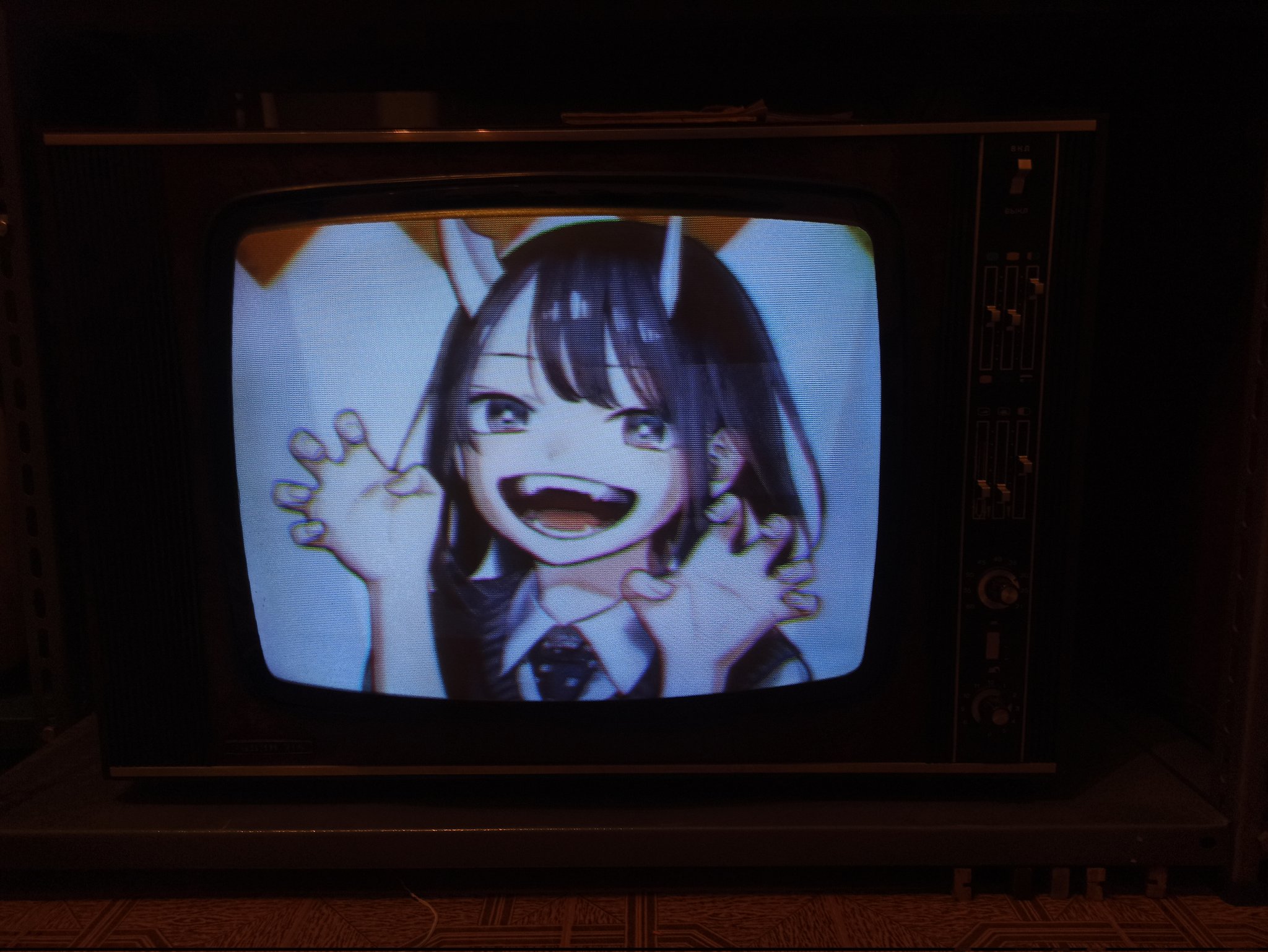 Taiga Aisaka - Toradora - I put waifus on a vintage TV