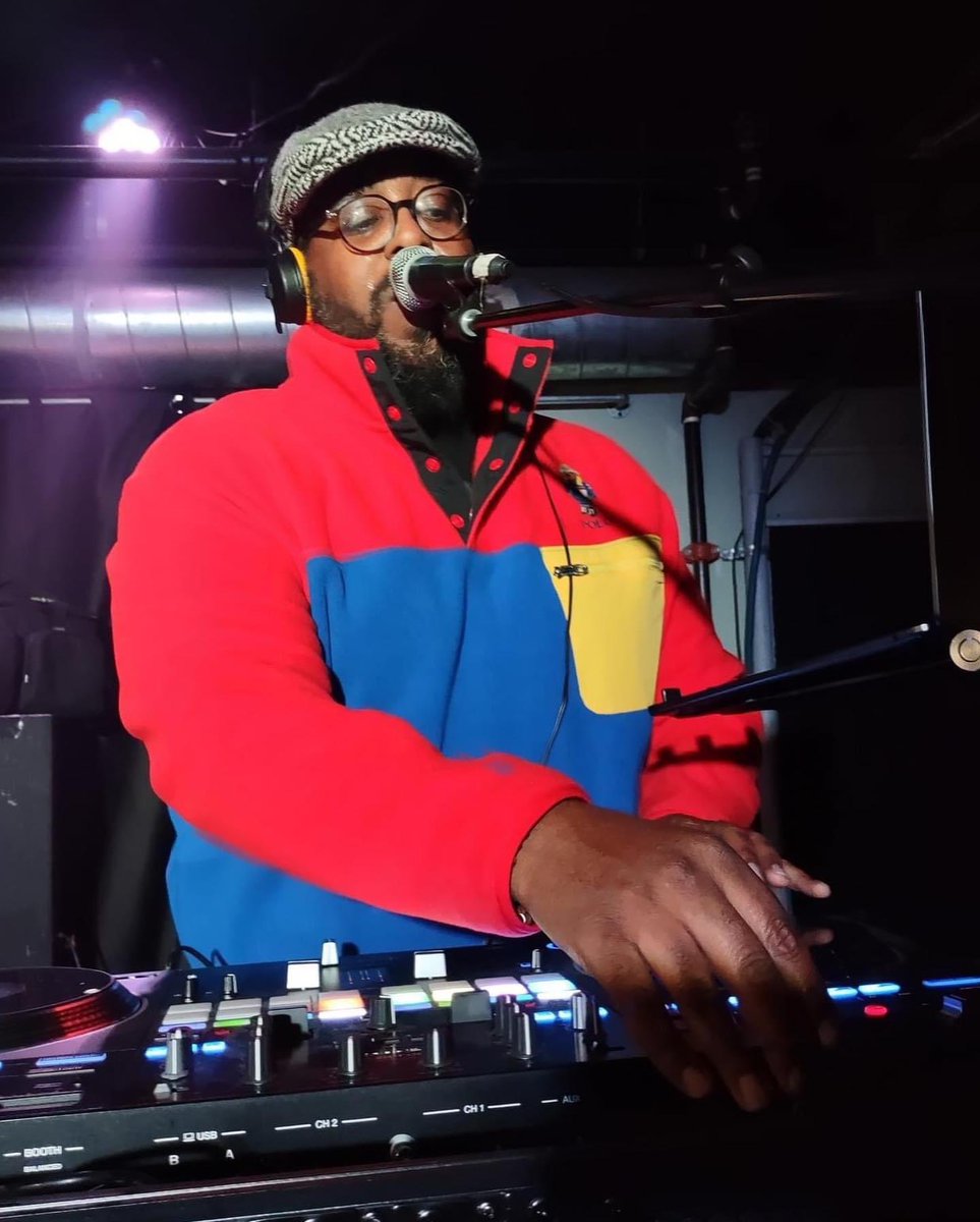 realJLive's tweet photo. A few shots performing in ATL May 4th at 529 for John Robinson and Scienz of Life album release show. Their new project “Live Life And Tell Stories” is amazing #advocatedope https://t.co/Z4zmmTWo5n
