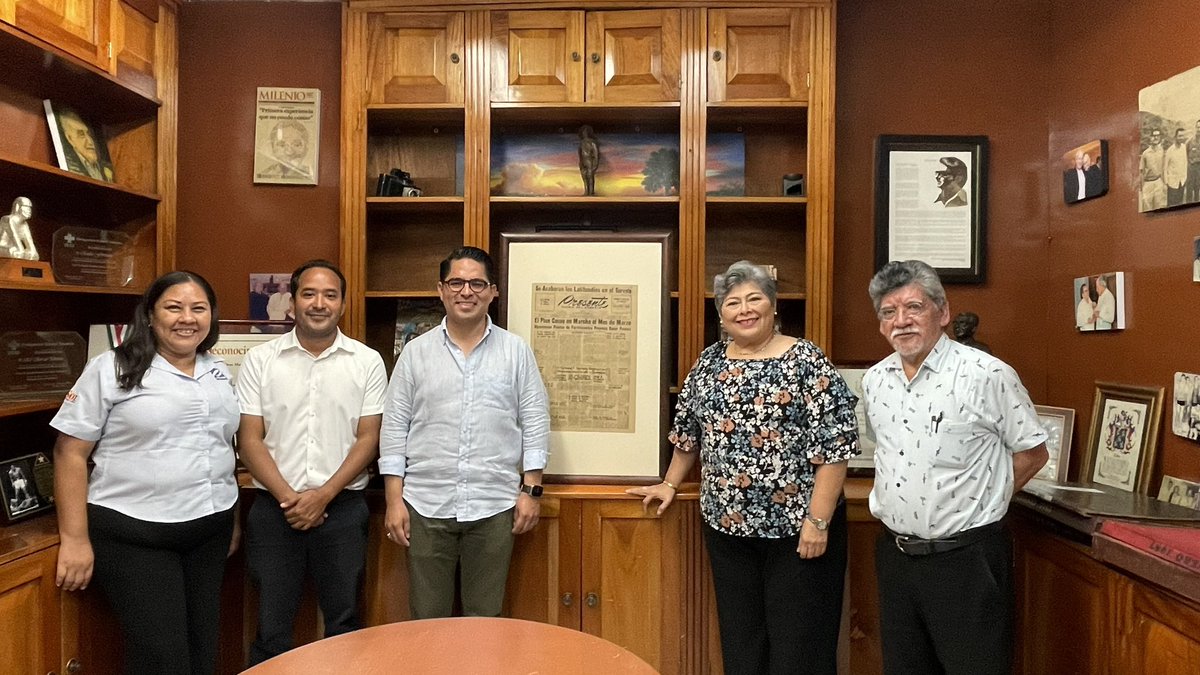 EmmanuelMtzP's tweet photo. ¡Gracias a Víctor M. Sámano Labastida, director de Diario Presente por la invitación a la entrevista de hoy! 🎙️

Un honor haber tenido la oportunidad de conversar con la periodista Esmeralda Isabel Collado Frías; Claudia Cecilia Gómez del Rosario, subsecretaria de la Promoción Turística del Estado; y Jose Luis Ruiz Pérez, presidente de la Asociación Mexicana de Agencias de Viajes Tabasco; comprometidos con el desarrollo y promoción turística del estado de Tabasco. 🤝🏻🗺️

#fyp
#Tabasco
#TurismoParaTodos
#VisitaTabasco
#VamosConTodo
#EMP