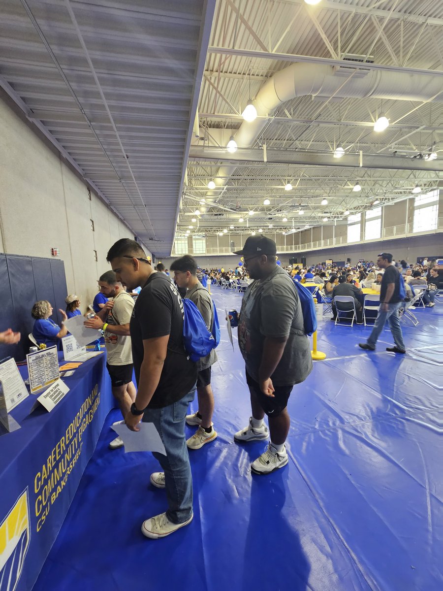 csubcece's tweet photo. An exciting day welcoming our #CSUB Transfer Students!
🥇‘Runner Rundown: Career Connection Sessions & Resource Fair
🗓Wednesday, 7.26.23
📍CSUB SRC-Gym
#RowdySaidYes #RunnerPride #CSUBOrientations https://t.co/6zz5f2o3kP
