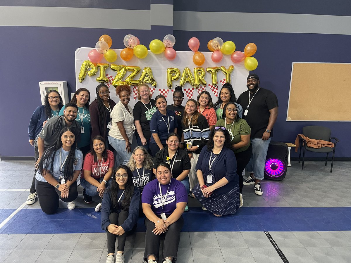 meagprinciPAL's tweet photo. The FORCE of @YPGulfton truly exemplified why they are a force in their community! More than 75% of incoming 6th grade families came to Pizza with the Principal ! They were showered with smiles, free backpacks and uniforms along with some fun connecting with staff! 💪🏼💙 @YESPrep https://t.co/1Bze5Bwc4B