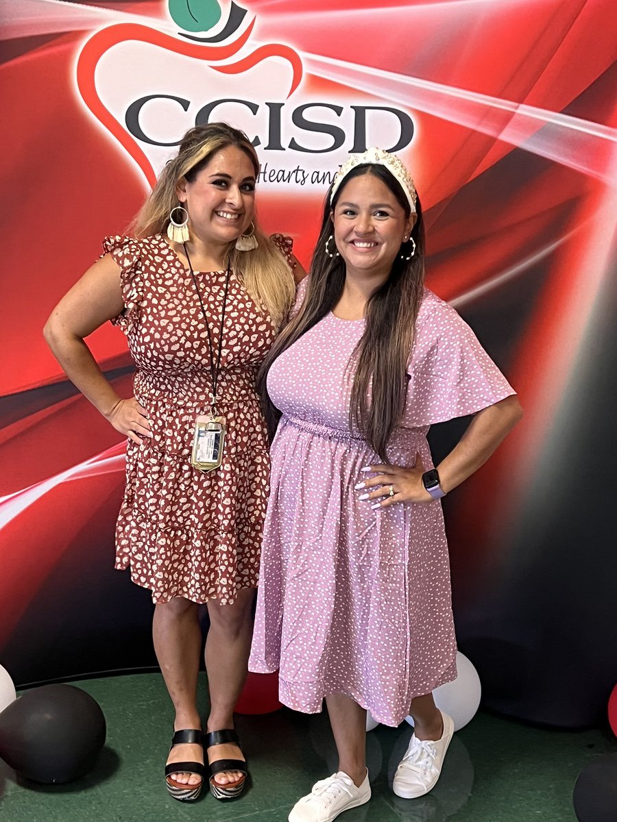 What a great experience presenting T-TESS to new secondary teachers at NTO. Heard some great collaboration and discussion and they are ready to conquer the year! Thank you to my partner <a href="/reneeacantu/">Renee Cantu</a> for being a great co-presenter! #WEARECCISD <a href="/JohnAPrezas/">John Prezas</a> <a href="/KelsieMorris12/">Kelsie Morris</a>
