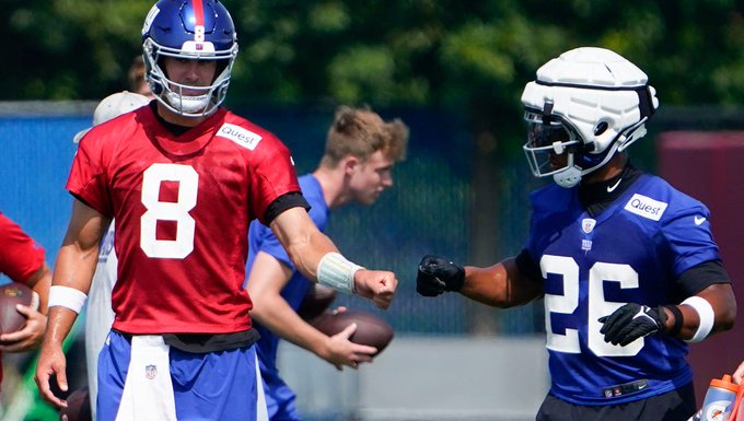 Day 1 of #NYGiants training camp is in the books. <a href="/DanielleParhiz/">Danielle Parhizkaran</a> has a 📷gallery for you that won't disappoint: northjersey.com/picture-galler… via <a href="/northjersey/">NorthJersey.com</a>