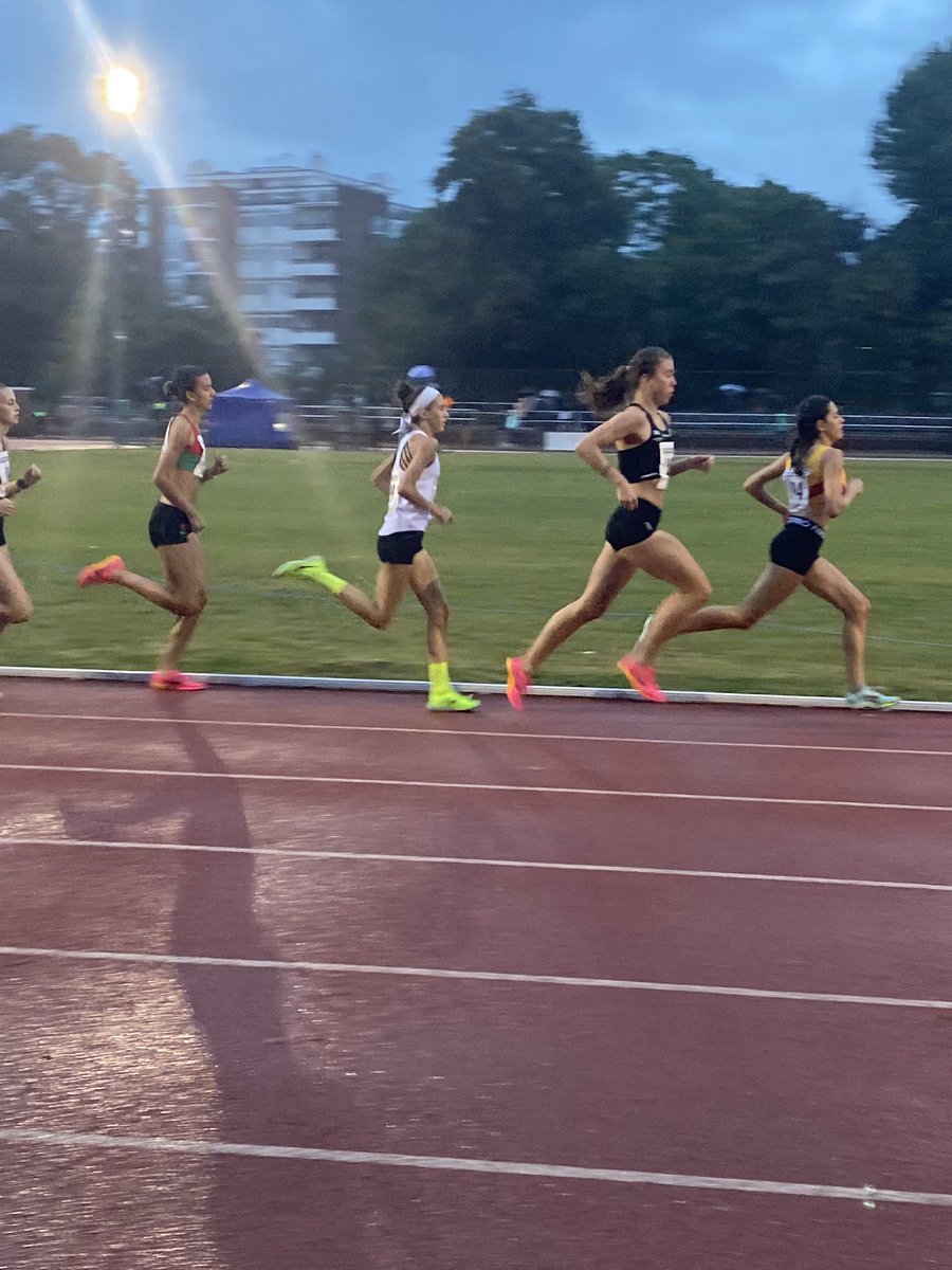 BHSGirlsTrackXC's tweet photo. Another #FastFilly in action this evening @ScoutStorms in 🇬🇧 in good form in her first British Milers Club 1500 A race. Raining and chilly for late July but a chance to race ahead of xc season https://t.co/TolT77EYQb